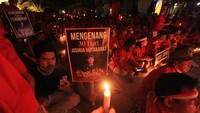 Sejumlah orang dari berbagai elemen masyarakat sipil menggelar aksi solidaritas menyalakan lilin untuk mengenang Brigadir Novriansyah Joshua Hutabarat alias Brigadir J.