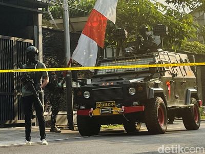 Mobil Taktis Disiagakan di Rumah Ferdy Sambo