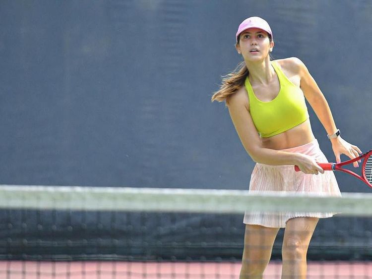 Pevita Pearce Semangat Latihan Tenis, Siap Lomba 17 Agustusan