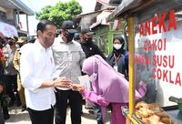 Jokowi Bawa Kabar Bahagia Buat Penerima Bansos, Simak!