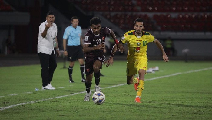 PSM Makassar menang 2-1 melawan Kedah FC di Stadion Kapten I Wayan Dipta, Gianyar, Bali