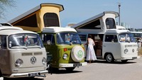 Piala Fromentine adalah pertemuan tahunan van antik, truk Volkswagen Kombi, dan penggemar papan selancar, di jalan pantai barat Perancis.