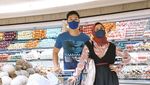Romantisnya Nycta Gina dan Kinos Saat Sarapan hingga Bakar Daging