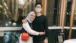 Romantisnya Nycta Gina dan Kinos Saat Sarapan hingga Bakar Daging