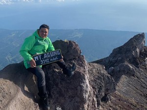 Jadi Primadona, 1.000-an Pendaki Akan Kibarkan Bendera di Puncak Agung