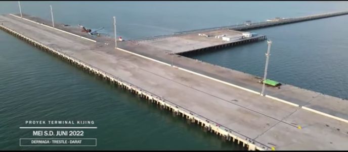 Terminal Kijing Pelabuhan Pontianak, Kab. Mempawah, Selasa (9/8/2022). (Tangkapan Layar via Youtube Sekretariat Presiden)
