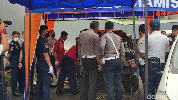 Tim TAA melakukan pemeriksaan terkait insiden pikap masuk jurang di Ciamis.