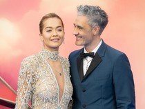 Bicara Pernikahan, Taika Waititi Ungkap Rita Ora yang Melamarnya