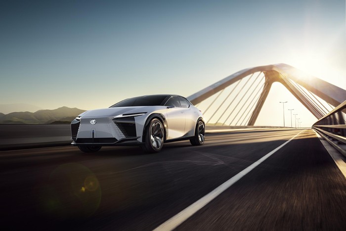 adv lexus