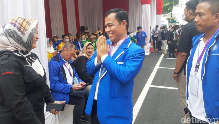 Faisal, mertua Vanessa Angel.