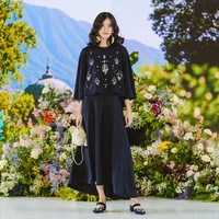 Koleksi busana terbaru Wearing Klamby terinspirasi Pulau Selayar yang ditampilkan dalam fashion show di Bazaar Fashion Festival 2022, Sabtu (6/8/2022), Senayan City Mall, Jakarta Pusat.Foto: Foto: Dok. Bazaar