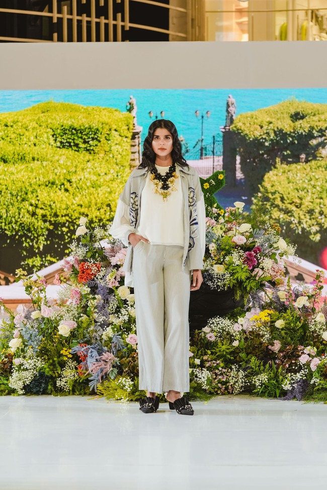 Koleksi busana terbaru Wearing Klamby terinspirasi Pulau Selayar yang ditampilkan dalam fashion show di Bazaar Fashion Festival 2022, Sabtu (6/8/2022), Senayan City Mall, Jakarta Pusat. Foto: Foto: Dok. Bazaar