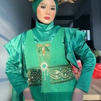 Wanita yang baru berusia 19 tahun ini berasal dari Banyuwangi. Dalam kesehariannya dia kos di Jember karena sedang kuliah di FISIP, Universitas Jember (Unej). Mahasiswi semester lima ini mengungkapkan cerita bagaimana bisa menjadi model di JFC. Foto: Dok. TikTok @jellydrinkmatcha.
