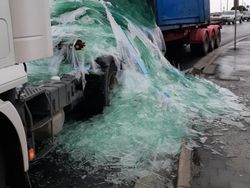 Foto Kecelakaan yang Bikin Melotot dan Geleng-geleng, Berani Lihat?