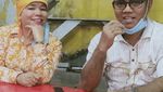 Romantisnya Haji Faisal, Opa Gala Sky saat Makan Berduaan Istri
