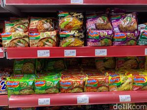 Harga Mie Instan Mulai Naik, Pedagang Eceran Pasrah Untung Tipis