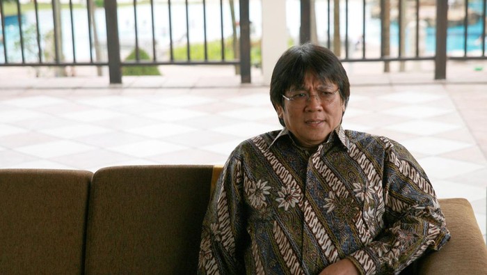 BINTAN ISLAND, INDONESIA - JULY 09: Anthony Salim poses during a portrait session on July 09, 2012 in Bintan Island, Indonesia. Anthony Salim or Liem Sien Hong, son of senior Indonesian businessman Sudono Salim or Liem Sioe Liong, is CEO of Salim Group and one of the 10 Most Influential Business Leaders in Indonesia and Asia. He was considered to be integral in the rebuilding of the Salim Groups business empire after it suffered a setback following the 1998 economic crisis. Before the economic crisis, Salim Group was the largest conglomerate in Indonesia with assets of U.S. $ 10 billion. Forbes magazine even named Liem Sioe Liong, founder of the Salim Group, as one of the richest people in the world. (Photo by Yuli Seperi/Getty Images)