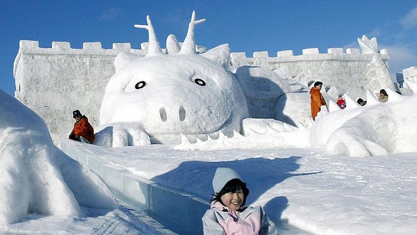 Selanjutnya, ada festival salju di Asahikawa, Jepang, yang digelar pada Februari 2004 lalu.