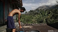 “Memang mitos itu ada, main suling dan diculik makhluk halus, tapi kalau kita merunut ke belakang itu ada peristiwa sejarah di situ ketika ramai berkecamuknya DI/TII,“ kata Warjita.