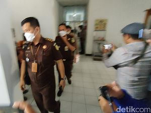 Jaksa Geledah Kantor DPRD Garut!
