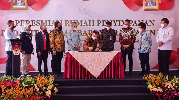 Ketua KPK Firlu Bahuri meresmikan gedung Penyimpanan Benda Sitaan dan Barang Rampasan (Rupbasan), Cawang, Jakarta Timur.