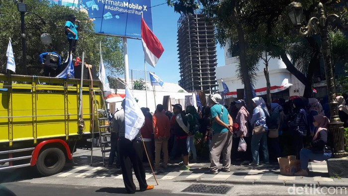 Macet di Jalan Tunjungan karena Ada Demo