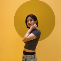 Melati merupakan anggota JKT48 generasi keempat. Kariernya sendiri tak hanya di dunia tarik suara, melainkan juga akting. Melati diketahui pernah membintangi Benteng Takeshi Indonesia, Lets Play, dan Keluarga Cemara. Foto: Instagram/@melati.sesilia