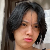 Melalui akun Instagramnya, pemilik pengikut sebanyak 127 ribu itu kerap membagikan foto-foto dirinya. Seperti dalam foto yang satu ini, ketika Melati tampak memamerkan wajah polosnya tanpa pulasan makeup sedikitpun. Foto: Instagram/@melati.sesilia