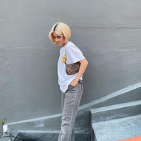 Sebelum berambut hitam pendek seperti saat ini, Melati rupanya sempat bergonta-ganti gaya rambut. Dengan rambut pirang pendek seperti ini, penampilannya tetap terlihat memukau. Foto: Instagram/@melati.sesilia