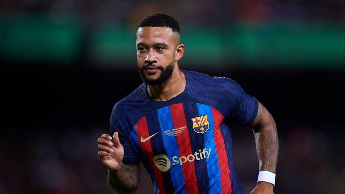 Memphis Depay of Barcelona during the Joan Gamper Trophy, friendly presentation match between FC Barcelona and  Pumas UNAM at Spotify Camp Nou on August 7, 2022 in Barcelona, Spain. (Photo by Jose Breton/Pics Action/NurPhoto via Getty Images)