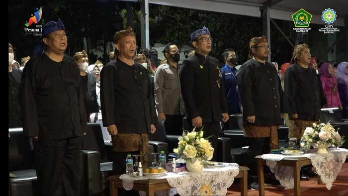 Menteri Agama Yaqut Cholil bertemu dengan Gubernur Jawa Barat Ridwan Kamil dalam pembukaan PESONA I PTKN 2022 di Universitas Islam Negeri Sunan Gunung Djati (UIN SGD) Bandung