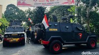 Rantis ini juga dapat bergerak di medan ekstrem. Tanjakan ekstrem dengan kemiringan hingga 60 derajat dapat ditakukkan. Di medan ekstrem, rantis ini bisa melaju hingga 60 km/jam. Foto: Dok. detikcom