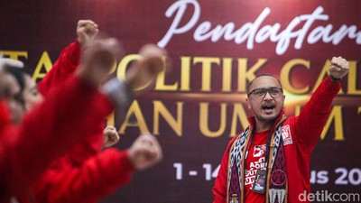 Momen Giring Daftarkan PSI jadi Peserta Pemilu 2024 ke KPU