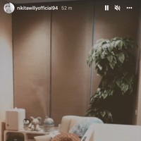 Melalui Instagram Storynya, Nikita juga tampak memamerkan kamar baru baby Izz yang didominasi oleh warna coklat. Kamarnya itu tampak cukup lengkap dan nyaman. Foto: Instagram
