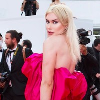 Di bulan April, Oli tampil mengejutkan dengan penampakan seperti wanita. Dia mengaku bahwa kini dia ingin terlihat seperti wanita Korea. Foto: dok. Instagram/@londonoli