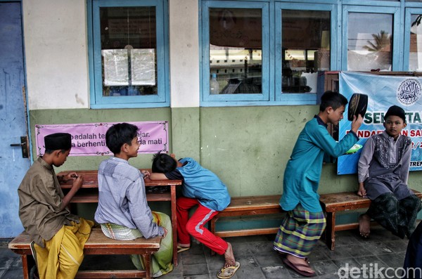 Cipari menjadi salah satu basis pergerakan SI. Kata Nasyrul, kawasan Masjid Al Syuro Cipari sering menjadi tempat konferensi tingkat nasional sampai wilayah. Cipari menjadi salah satu basis pergerakan SI. Kata Nasyrul, kawasan Masjid Al Syuro Cipari sering menjadi tempat konferensi tingkat nasional sampai wilayah.