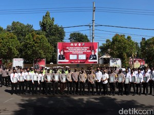 16 Polisi Bojonegoro Diganjar Penghargaan karena Ungkap Kasus-Tertib Laporan