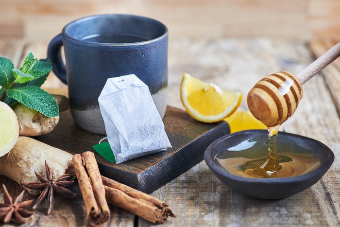 Racikan minuman madu bercampu bahan lain yang mampu menurunkan berat badan.