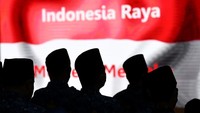 Siluet antlet saat menyanyikan lagu Indonesia Raya. Pengangkatan ini sebagai wujud terima kasih atas prestasi para atlet sekaligus untuk memotivasi agar dapat lebih berprestasi di kancah internasional, khususnya Olimpiade dan Paralimpiade.