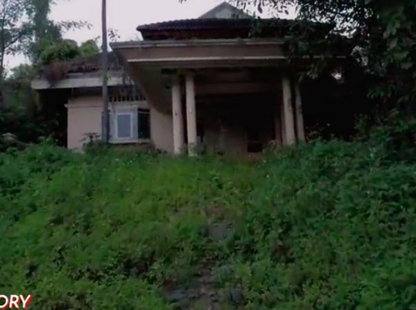 10 Potret Rumah Ratu Horor Suzzanna yang Terbengkalai, Pernah Makan Korban