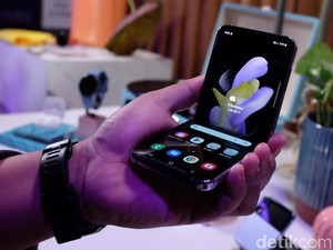 Kebolehan Samsung Galaxy Z Flip 4