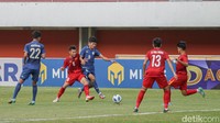 Timnas Thailand melawan Vietnam pada laga semifinal Piala AFF U-16 2022 di Stadion Maguwoharjo, Sleman, DIY, Rabu (10/8/2022). Foto: Pius Erlangga/detikJateng
