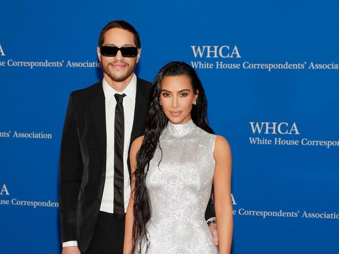 WASHINGTON, DC - APRIL 30: Pete Davidson and Kim Kardashian attend the 2022 White House Correspondents Association Dinner at Washington Hilton on April 30, 2022 in Washington, DC. (Photo by Paul Morigi/Getty Images)