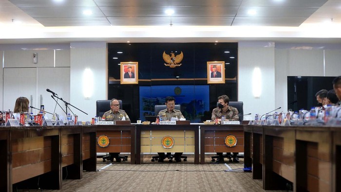 Sinergi Pemberdayaan Masyarakat di Sektor Pertanian PT Bayer Indonesia Patrick bersinergi dengan Kementerian Pertanian. Kerja sama itu dalam rangka pemberdayaan masyarakat di sektor pertanian.
