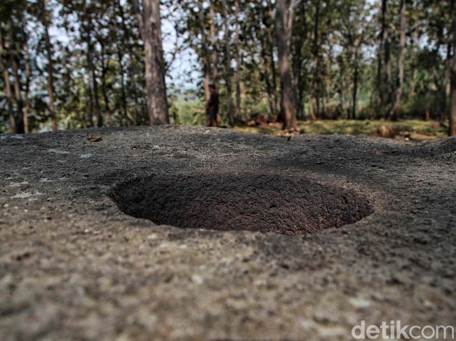 Batu Misterius di Pedalaman Garut