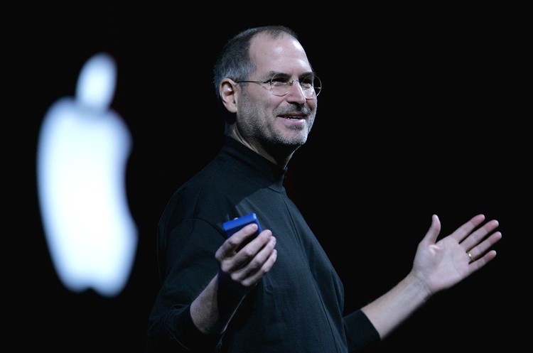 Steve Jobs SAN FRANCISCO - JANUARY 11: Apple CEO Steve Jobs delivers a keynote address at the 2005 Macworld Expo January 11, 2005 in San Francisco, California. (Photo by Justin Sullivan/Getty Images)