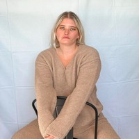 “Ini seperti mimpi yang menjadi nyata bisa dikontrak menjadi model di agensi model seperti Zebedee dan menjadi bagian dari gerakan menginspirasi untuk mengubah industri ini,” ungkapnya. Foto: dok. Instagram/@taylaclement