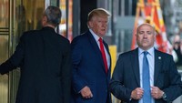Donald Trump, menolak menjawab pertanyaan saat diinterogasi Jaksa Agung New York soal dugaan penipuan yang dilakukan kerajaan bisnisnya, Trump Organization, Rabu (10/8).