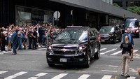 Trump pun terus bungkam selama enam jam diinterogasi di bawah sumpah oleh Jaksa Agung New York.
