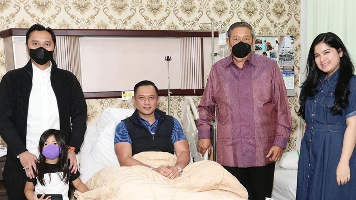 AHY dirawat kena demam berdarah (Instagram AHY).